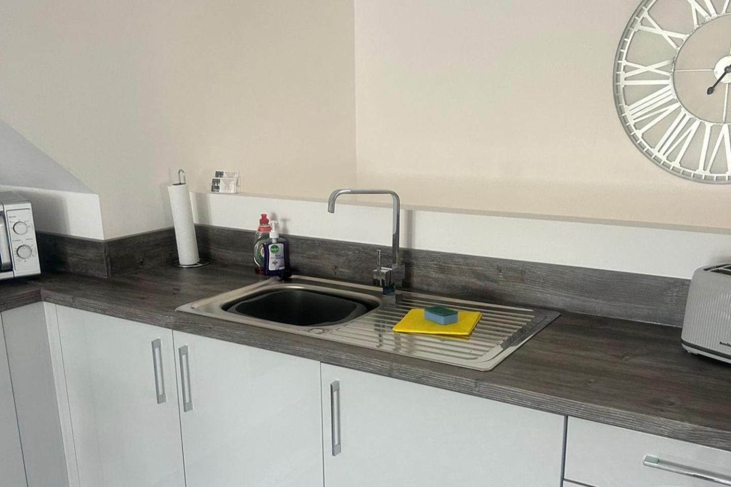 Lanarkshire Apartment- Views- Sleeps 4- Balcony ラークホール エクステリア 写真